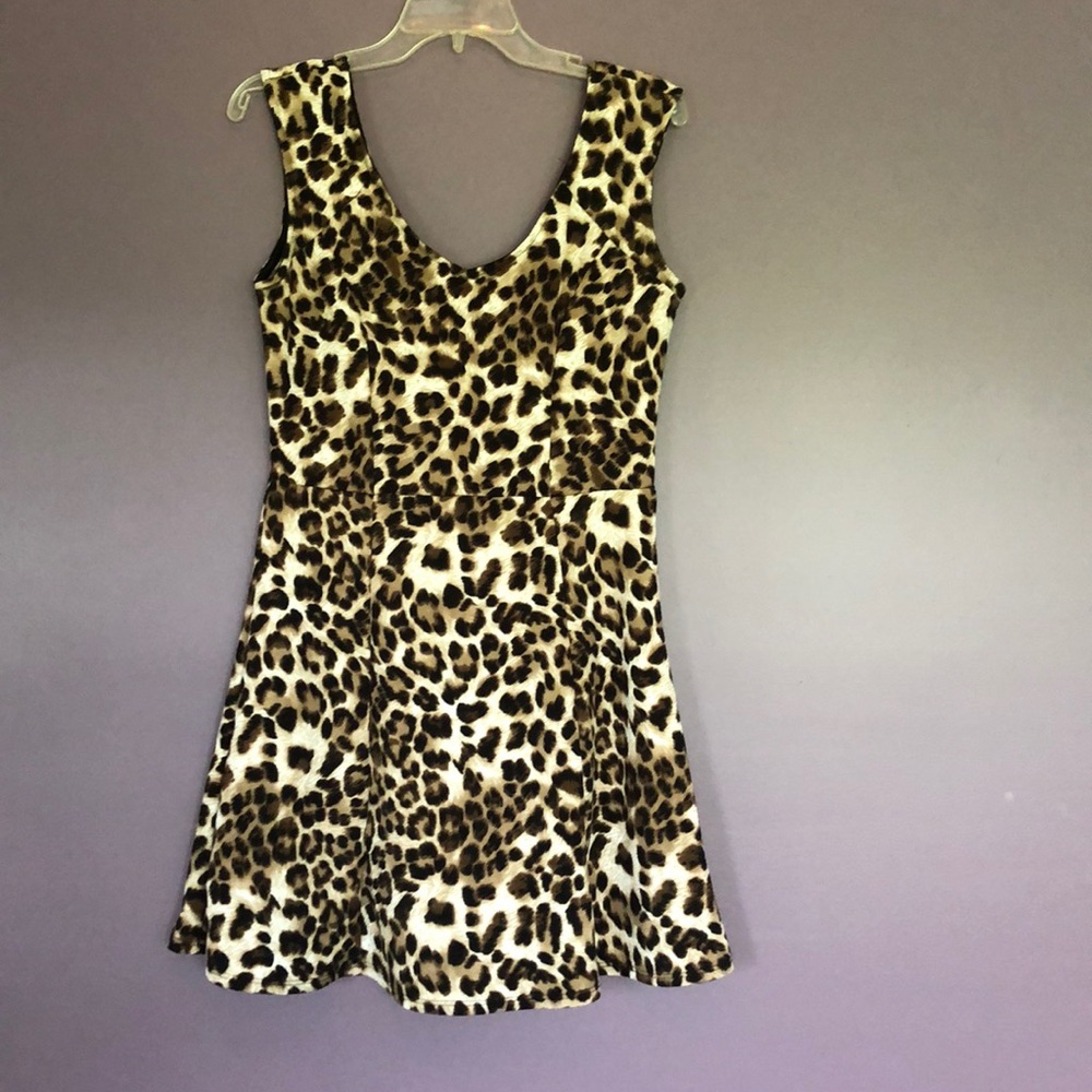 Leopard print short dress